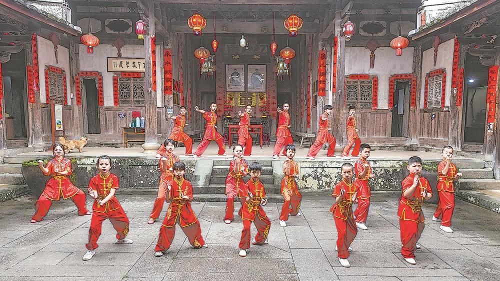 “百年庄寨 爱传万家”2025永泰“爱在庄寨”文旅嘉年华活动举行