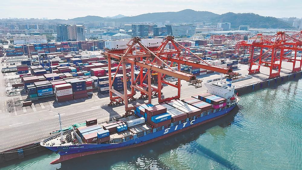 “丝路海运”电商快线集装箱吞吐量突破10万标箱