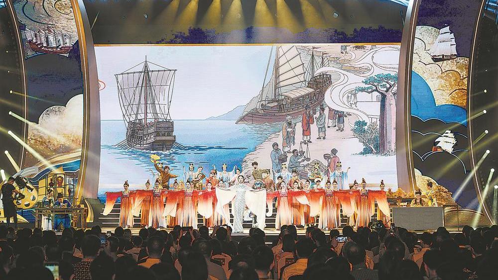 丝路电影节颁奖典礼举行