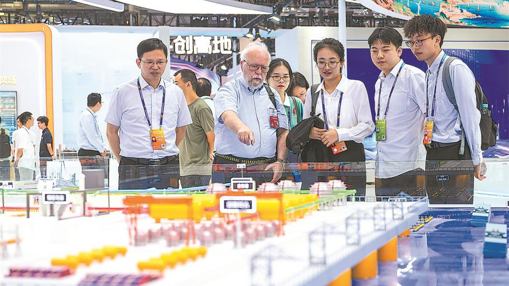 聚焦2025世界航海装备大会