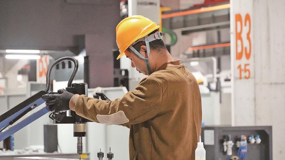 制造加工精密零部件