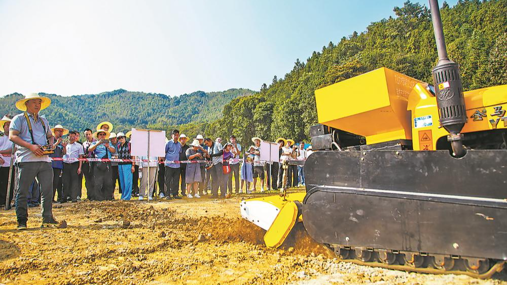 丘陵山区果园生产迈向全程机械化