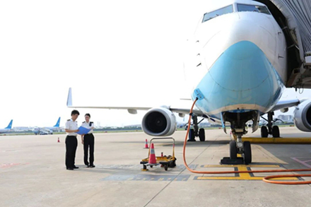 China's first expedited duty-free clearance for aviation maintenance materials lands in Xiamen