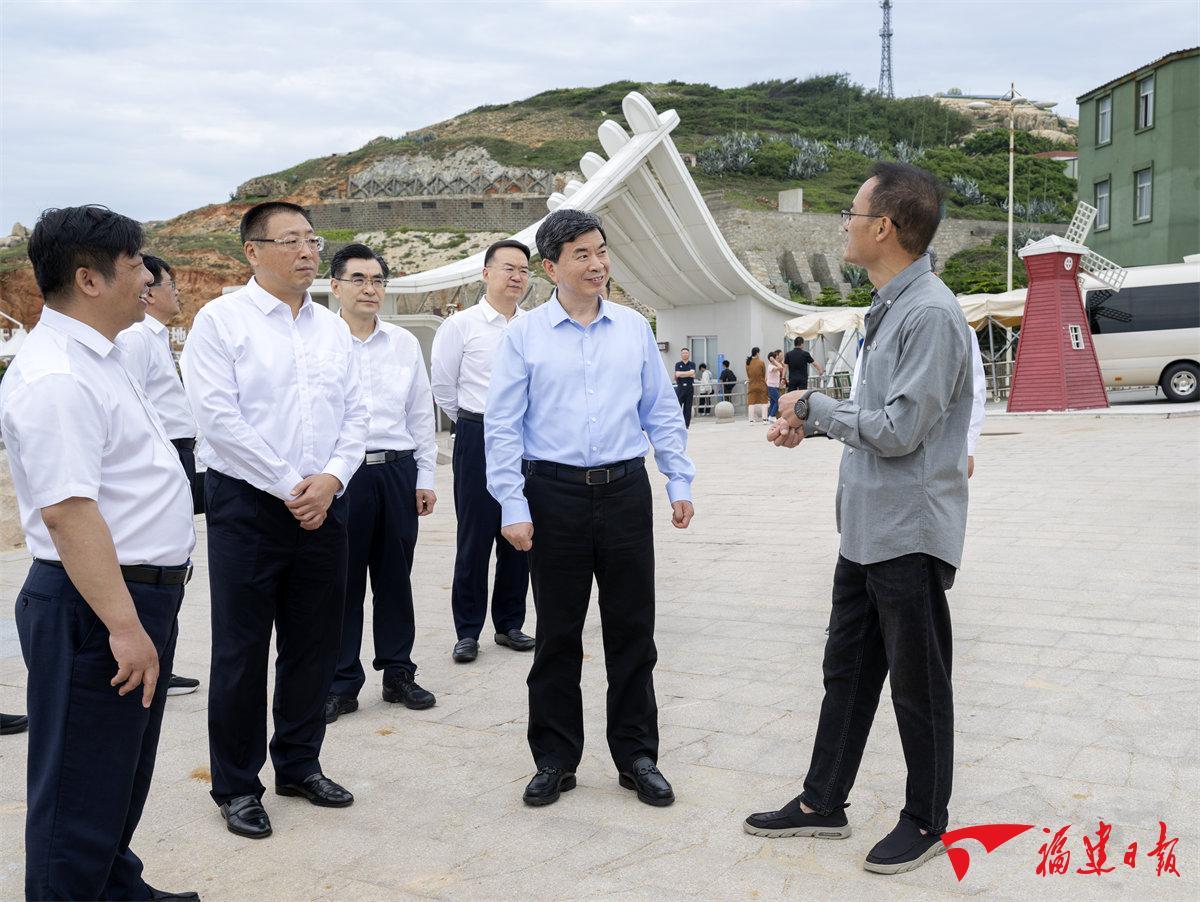 周祖翼在平潭调研时强调 保护好"真宝贝" 加快平潭开放发展  在建设