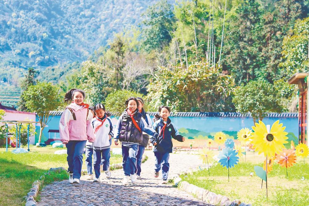 在“中国扶贫第一村”，看见城乡教育一体化的希望