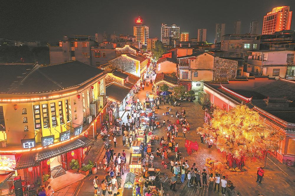 老街夏夜启新“潮”_ 文旅经济_福建省人民政府门户网站